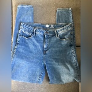 Old Navy Tummy Control Skinny Jeans NWOT